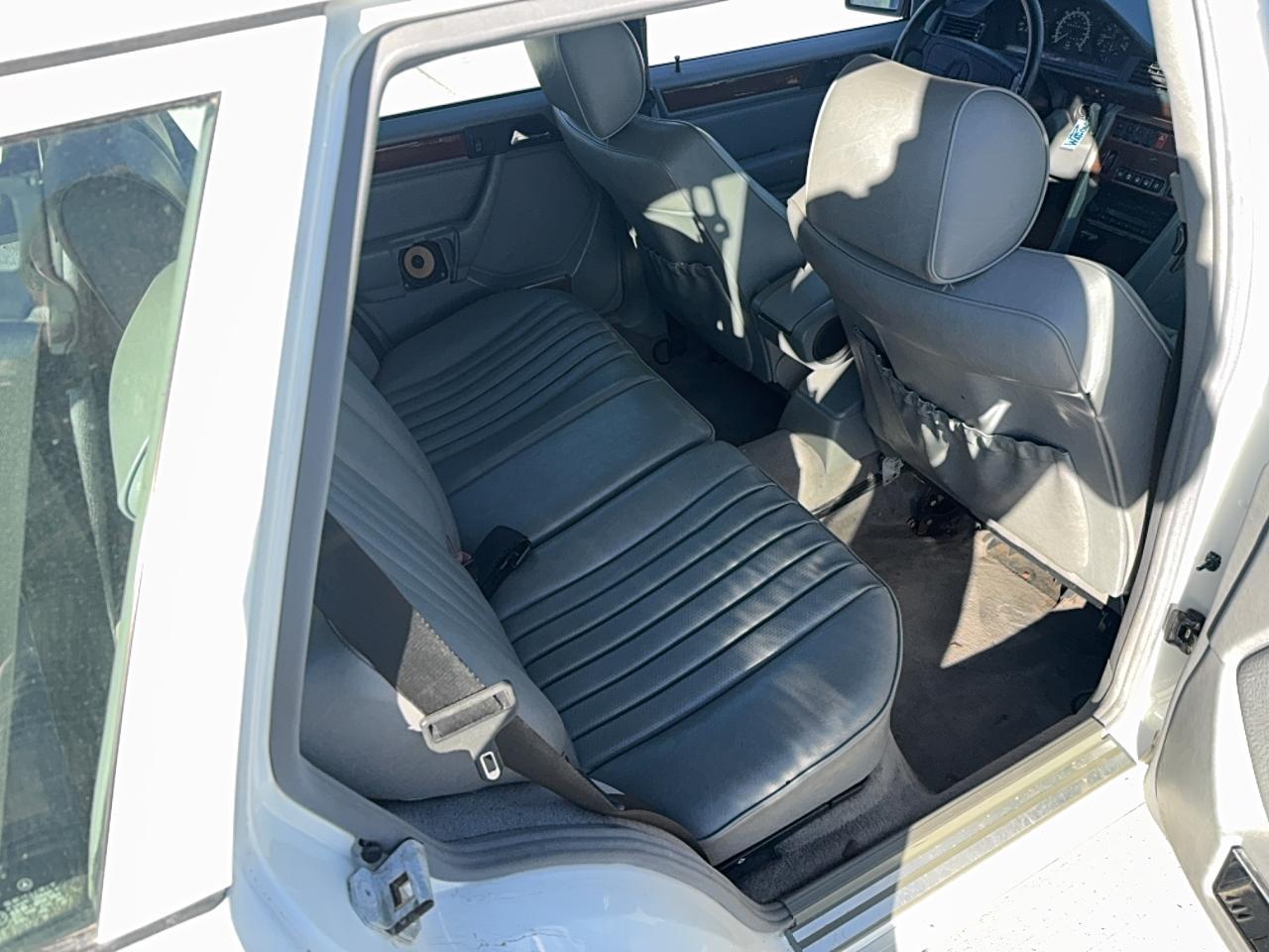 1995 Mercedes-Benz E 320 - Фото 6