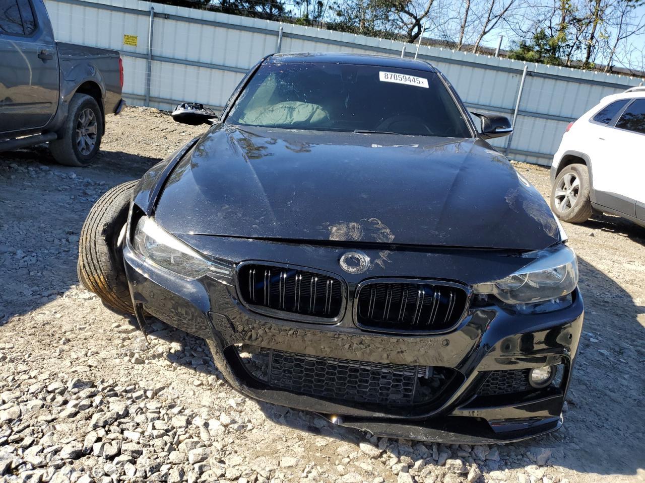 2017 BMW 3 Series - Image 5