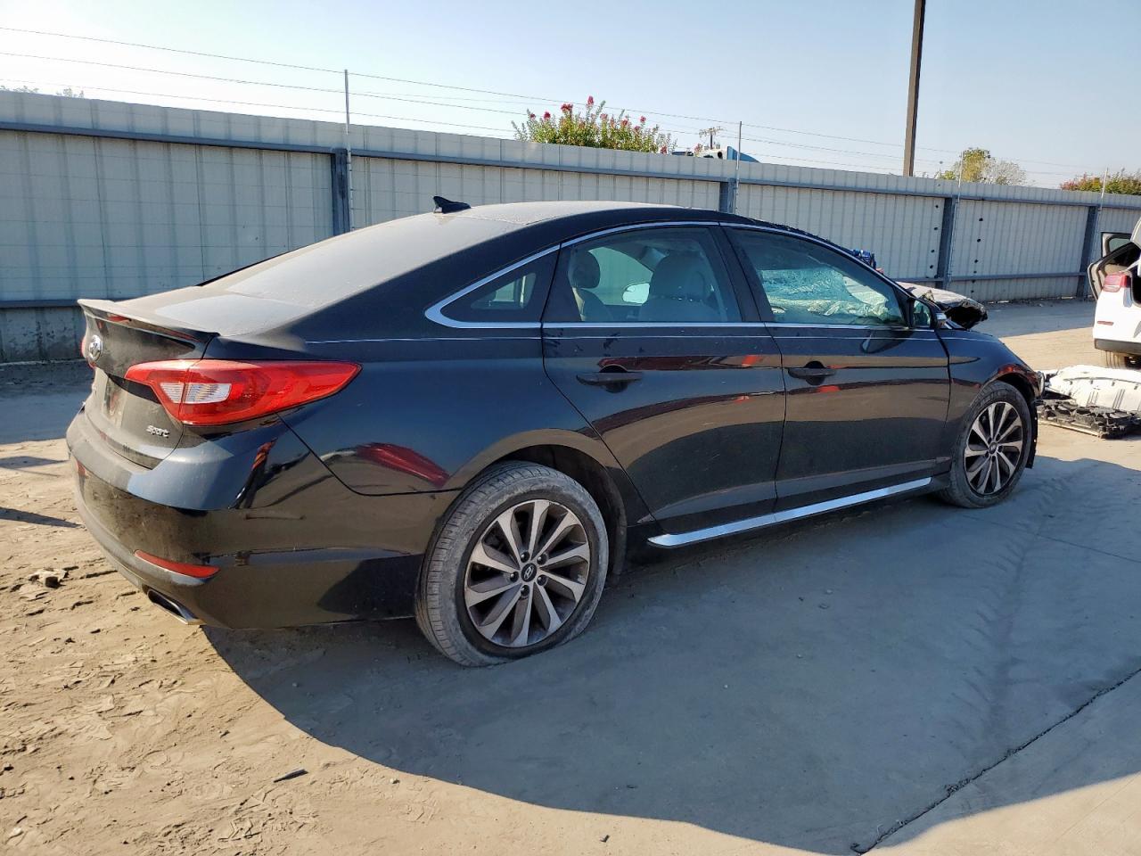 2016 Hyundai Sonata Sport - Image 3