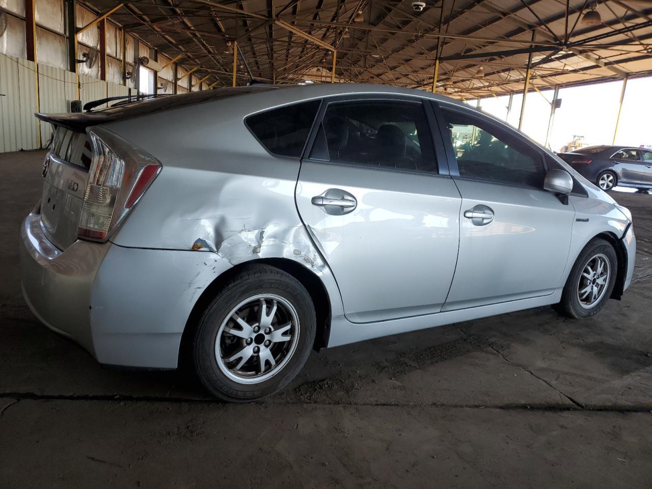 2010 Toyota Prius - Фото 3