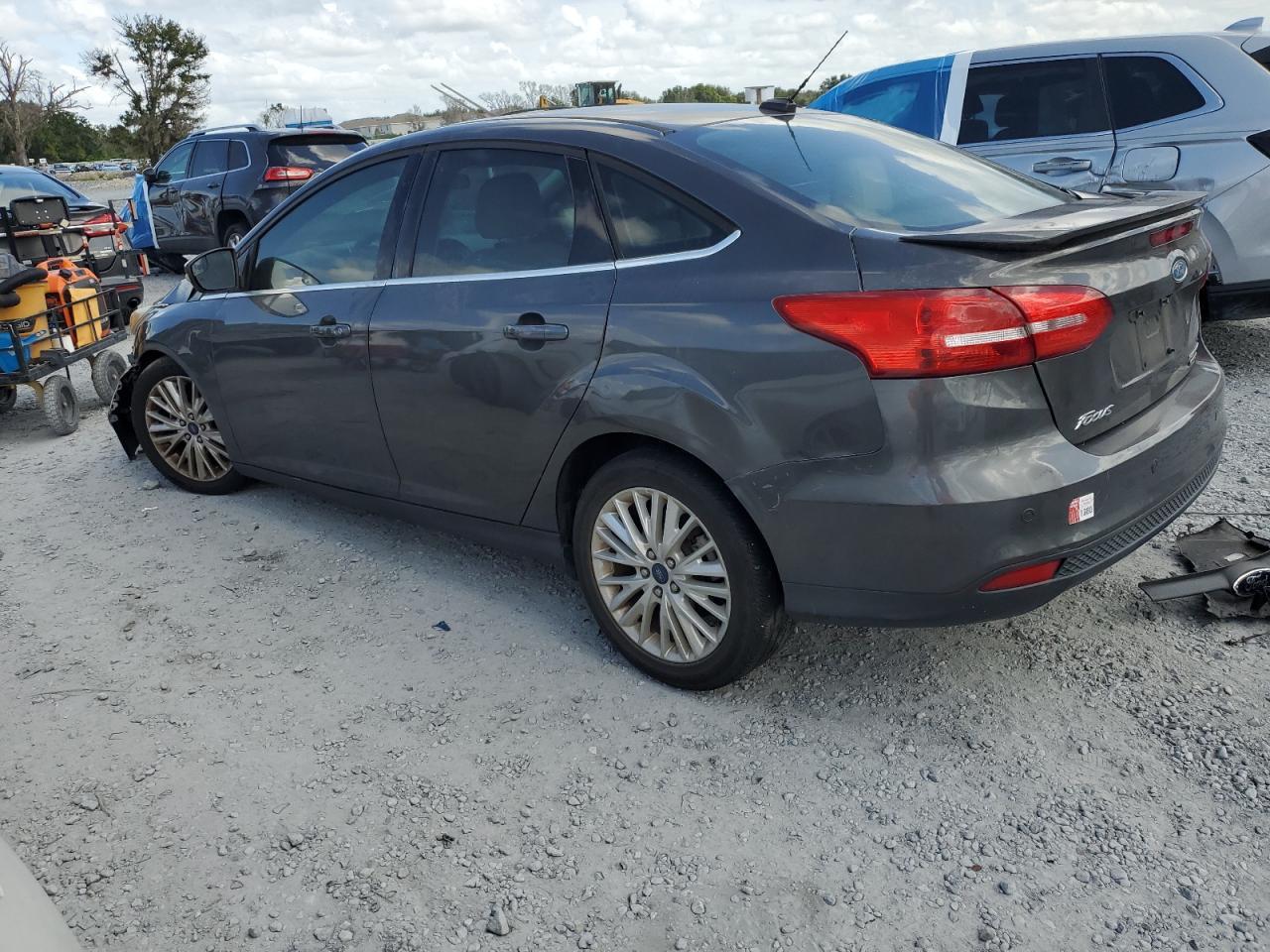 2015 Ford Focus Titanium - Фото 2