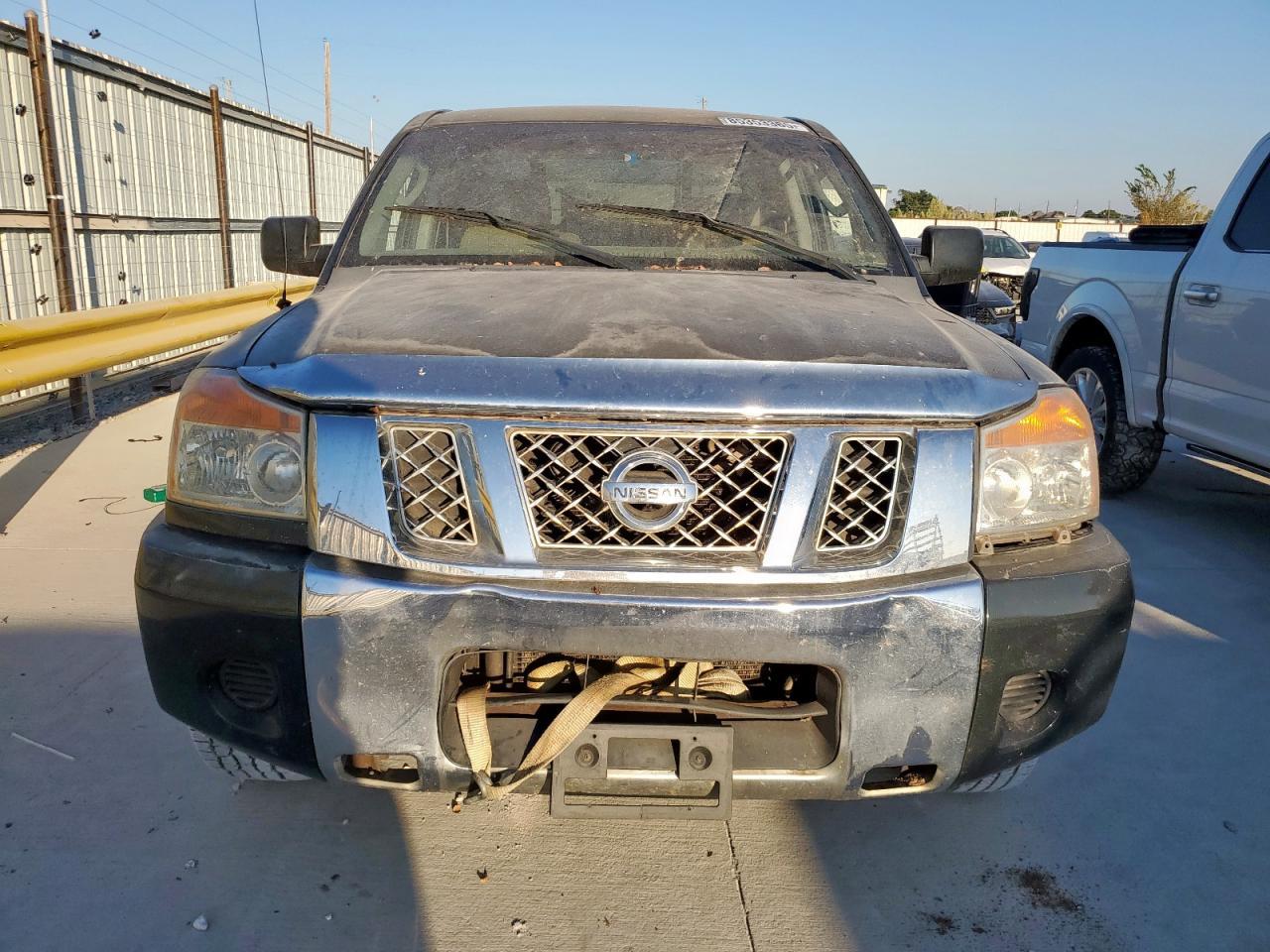 2009 Nissan Titan Xe - Image 5