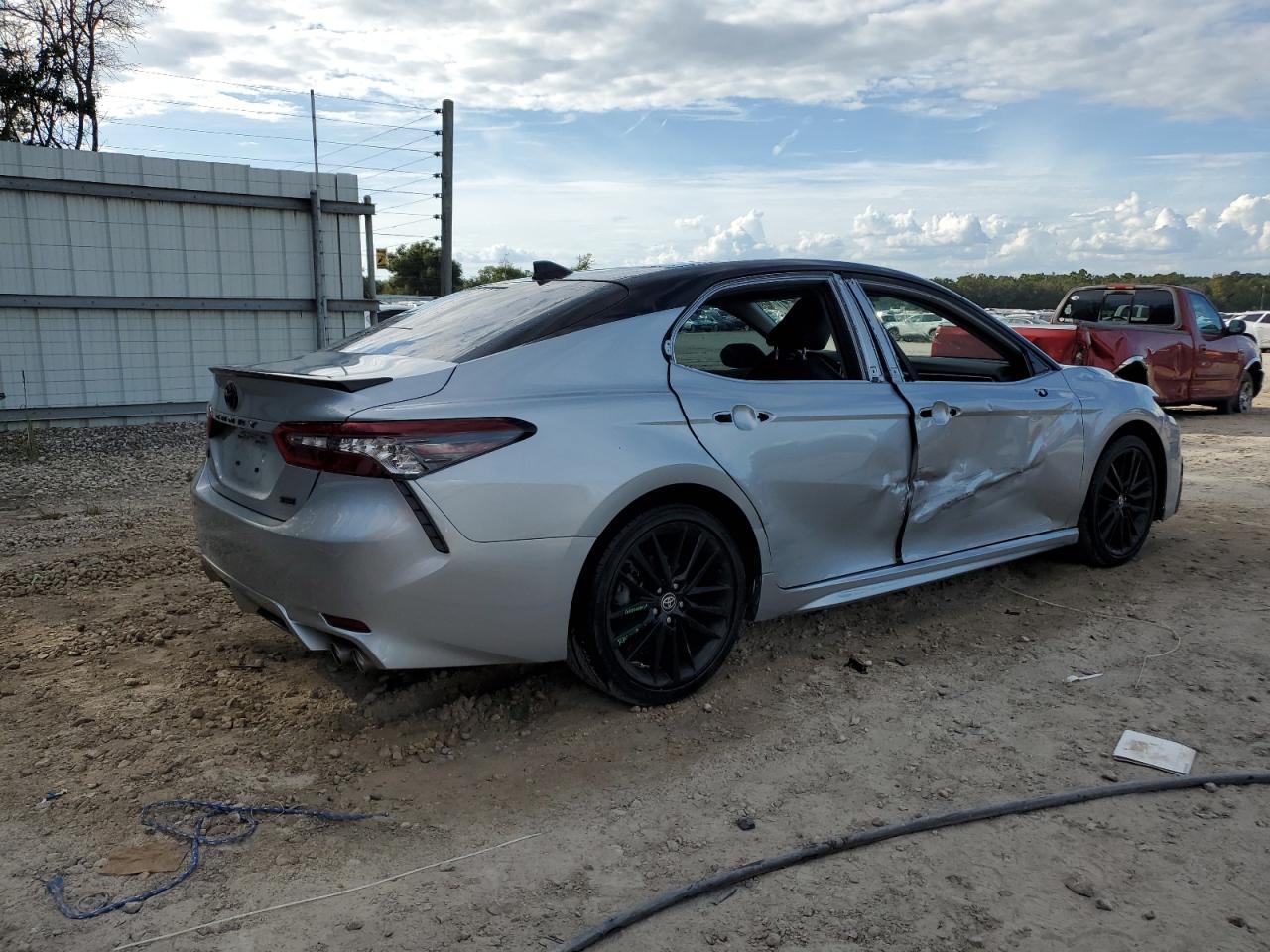 2023 Toyota Camry Xse - Фото 3