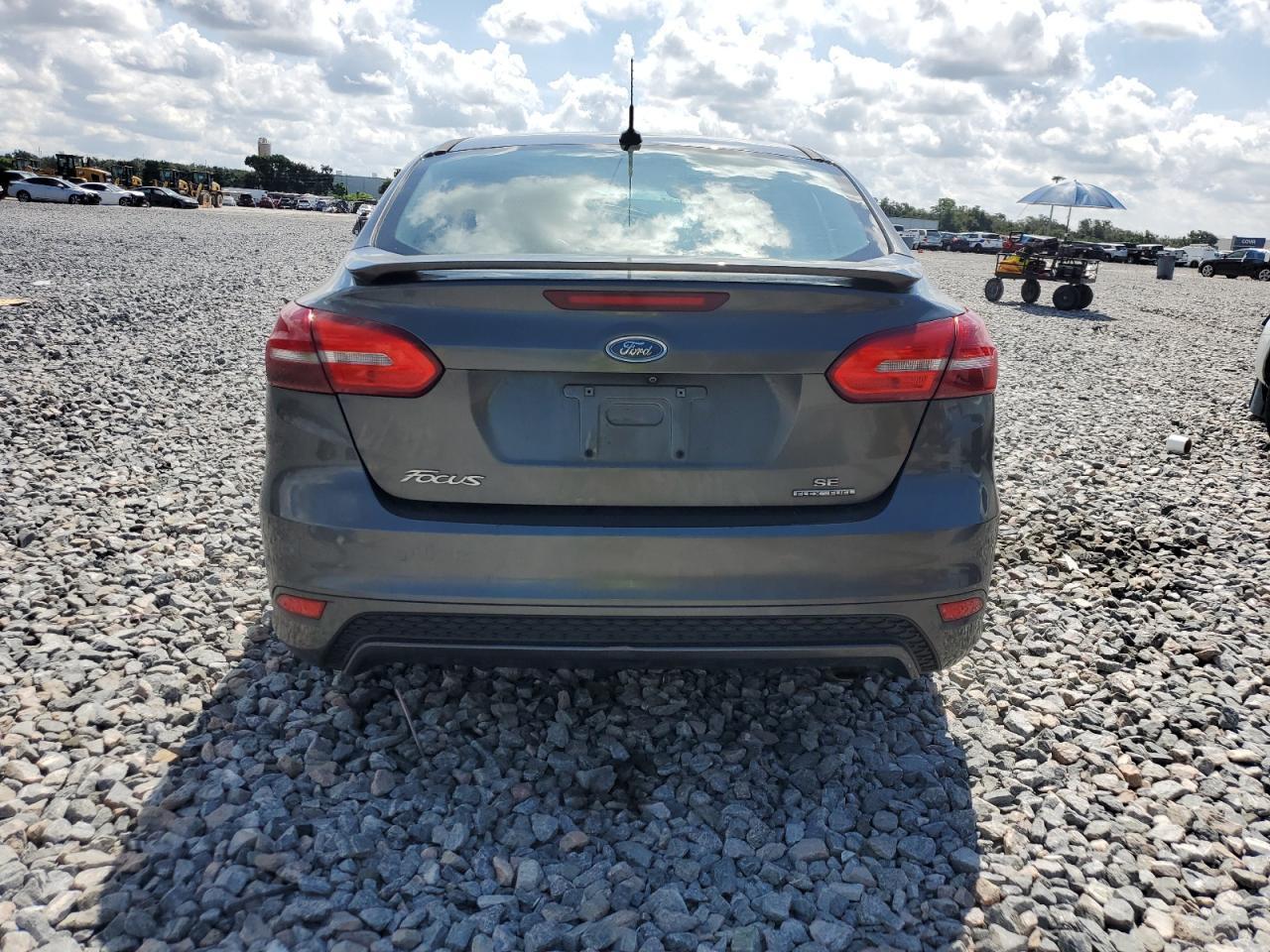 2016 Ford Focus Se - Фото 6