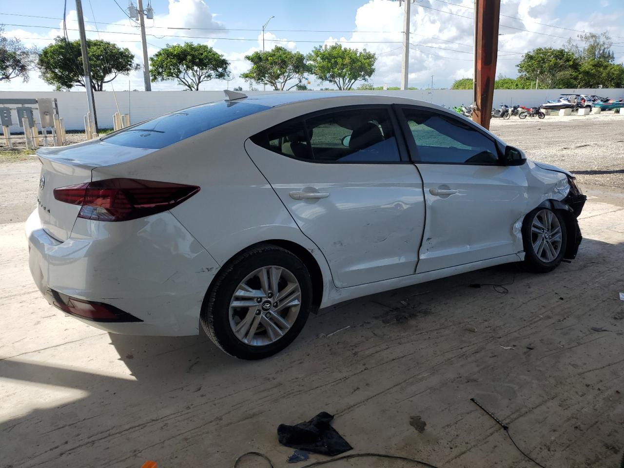 2019 Hyundai Elantra Sel - Фото 3