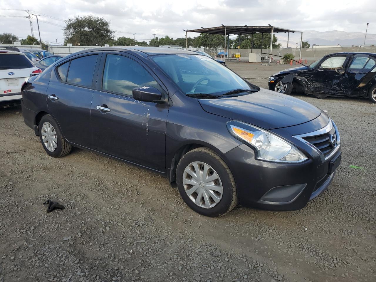 2015 Nissan Versa S - Фото 4