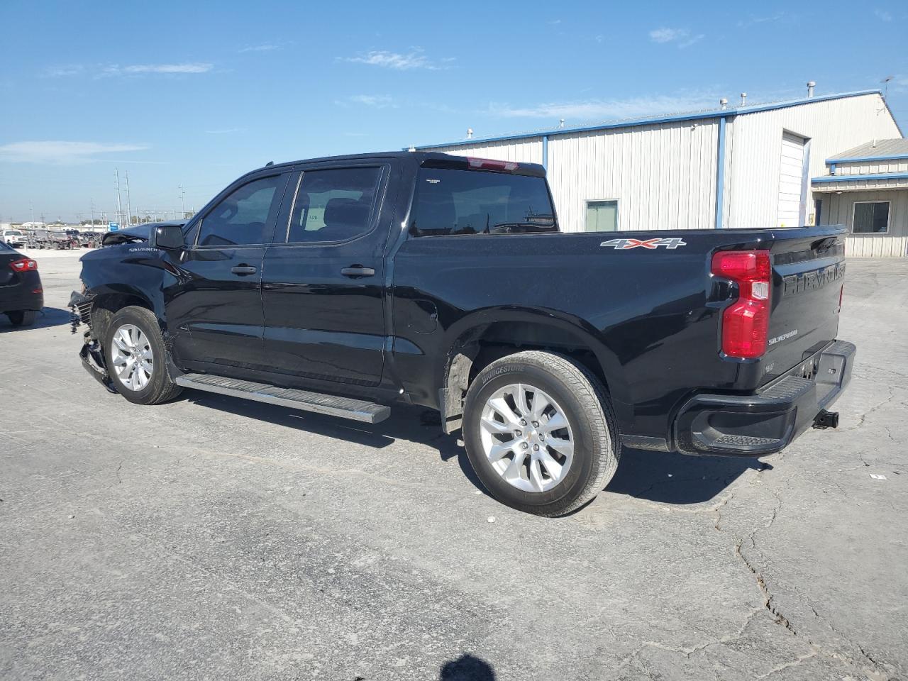 2024 Chevrolet Silverado K1500 Custom - Фото 2