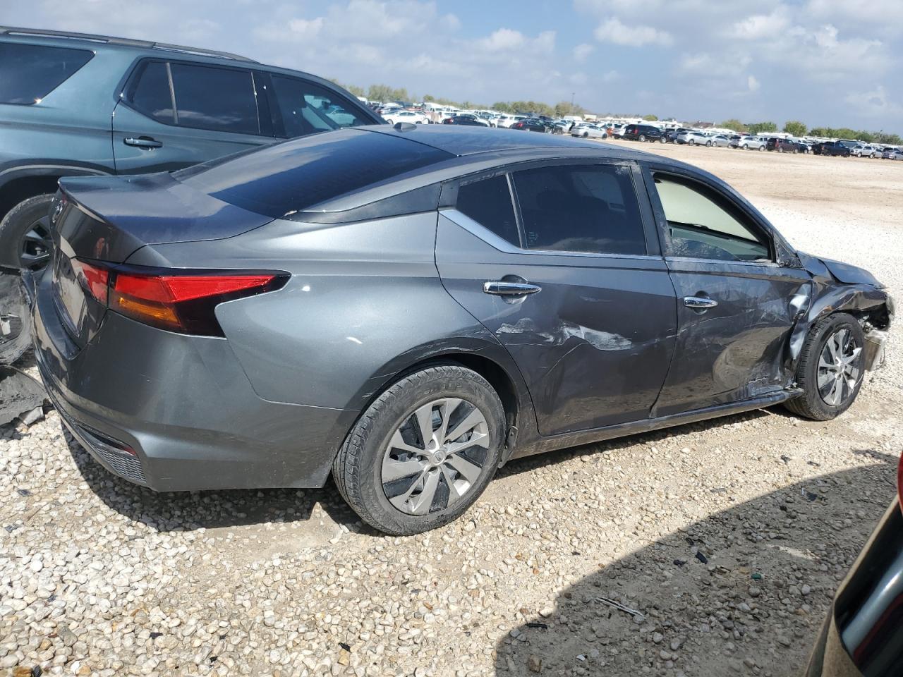 2019 Nissan Altima 2.5 S - Image 3