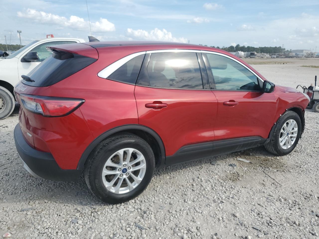 2020 Ford Escape Se - Фото 3