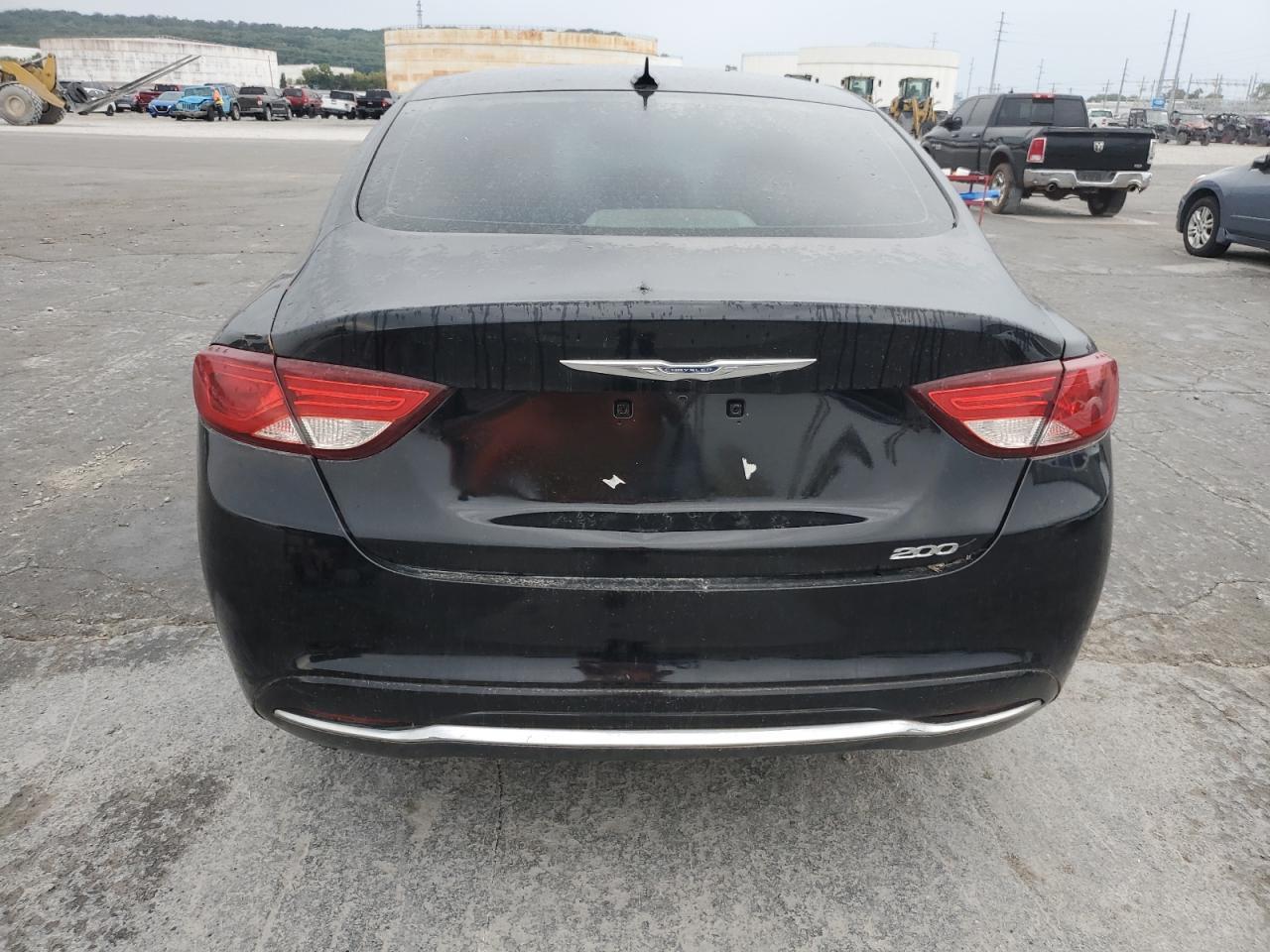 2015 Chrysler 200 S - Фото 6