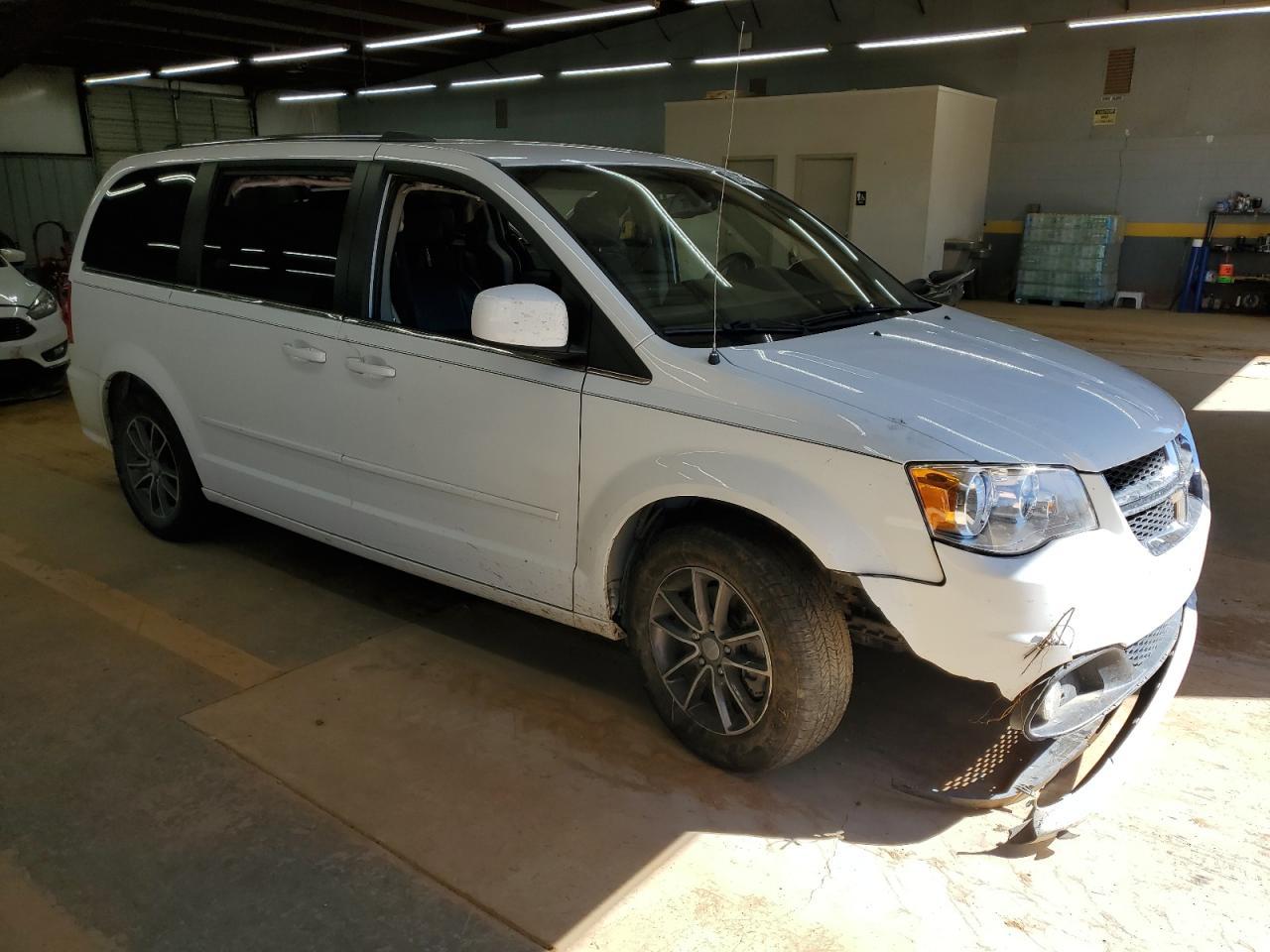 2017 Dodge Grand Caravan Sxt - Image 4