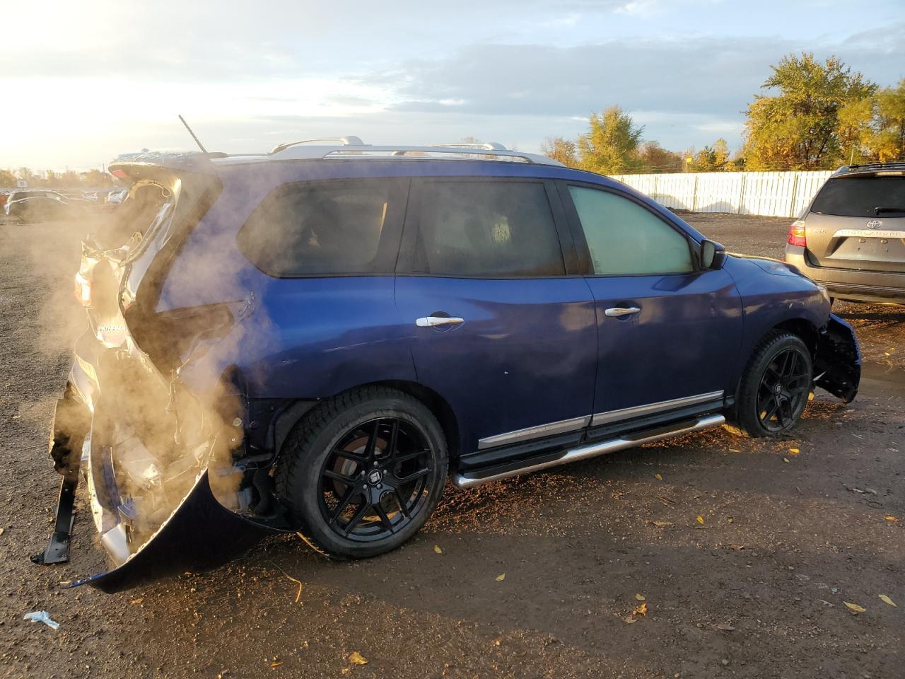 2017 Nissan Pathfinder S - Фото 3