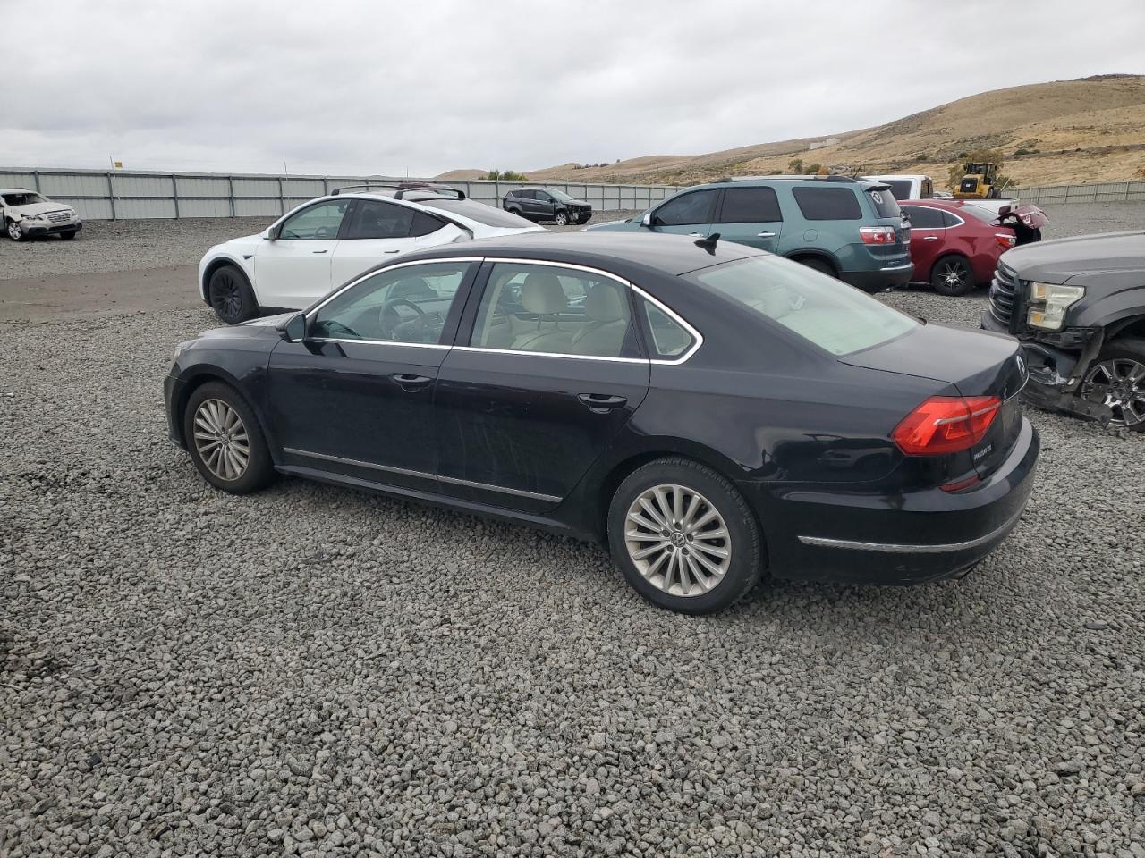 2016 Volkswagen Passat Se - Image 2
