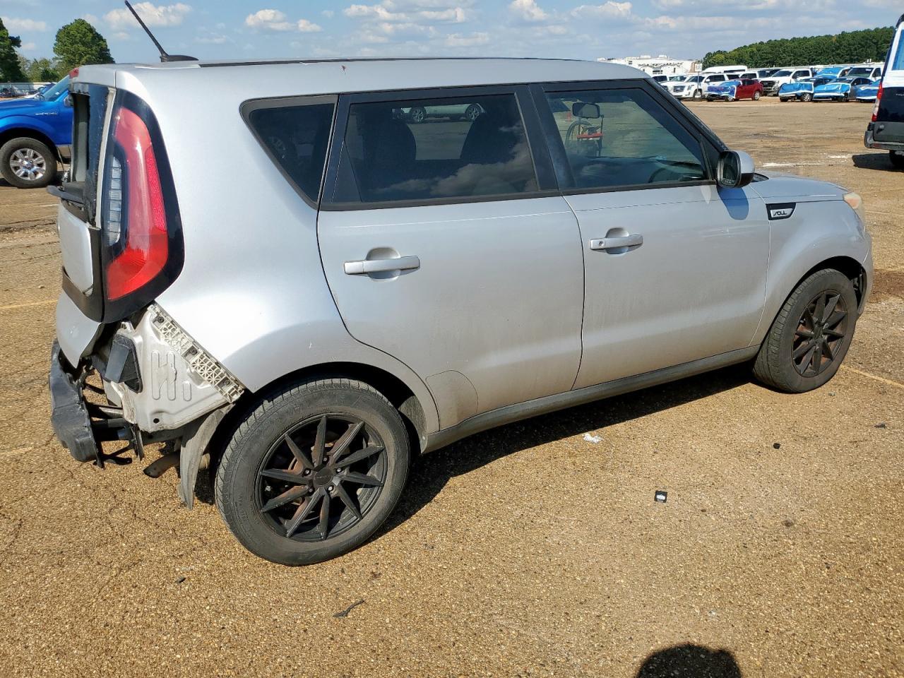 2015 Kia Soul - Image 3