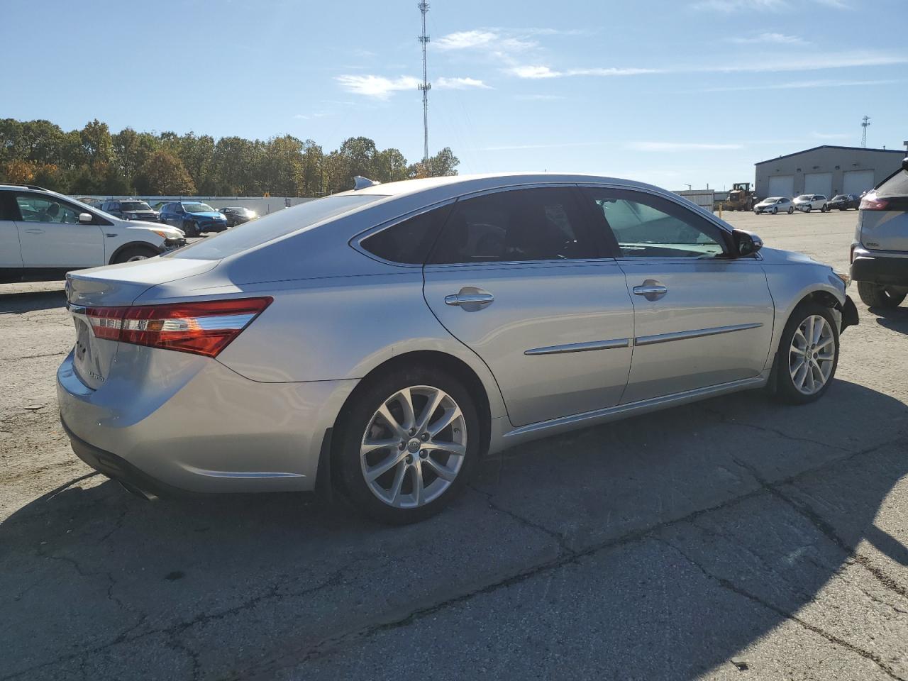 2013 Toyota Avalon Base - Фото 3
