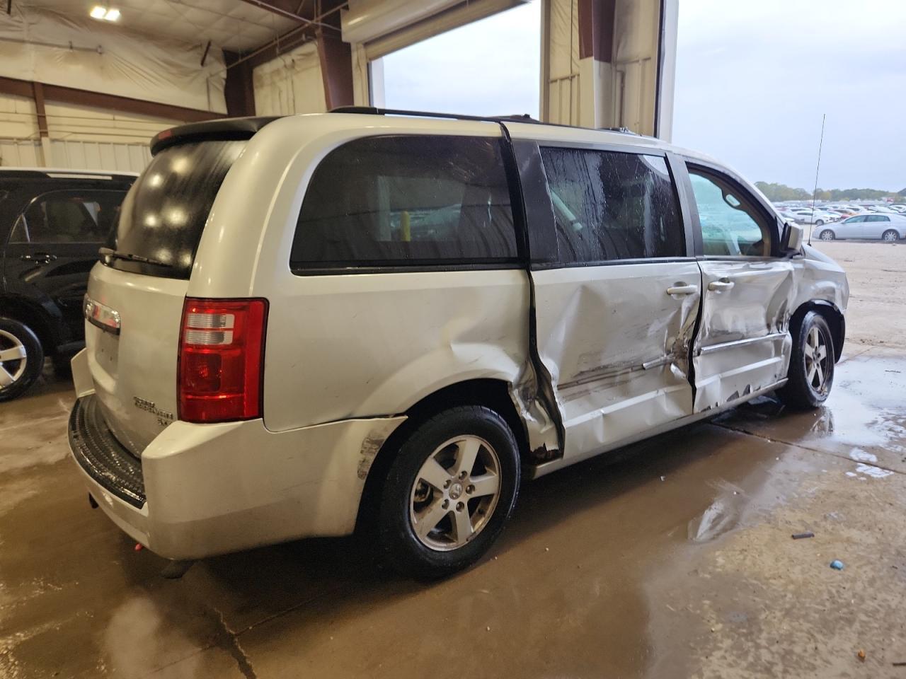 2010 Dodge Grand Caravan Sxt - Фото 3