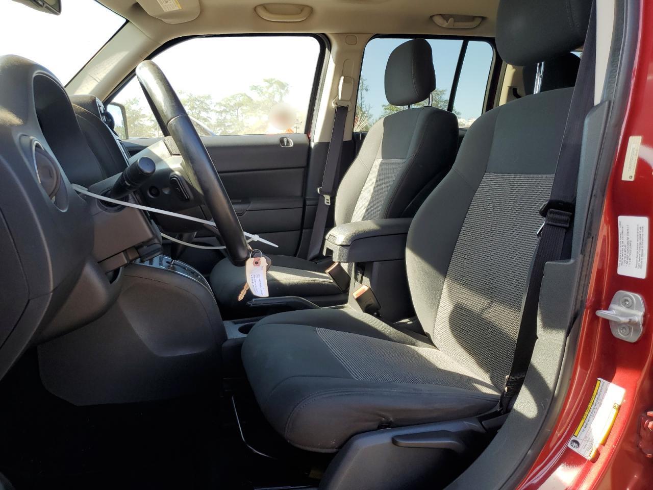 2012 Jeep Patriot Latitude - Фото 7