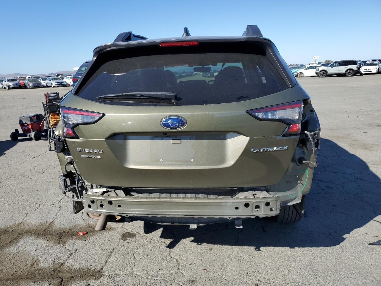 2022 Subaru Outback Premium - Image 6