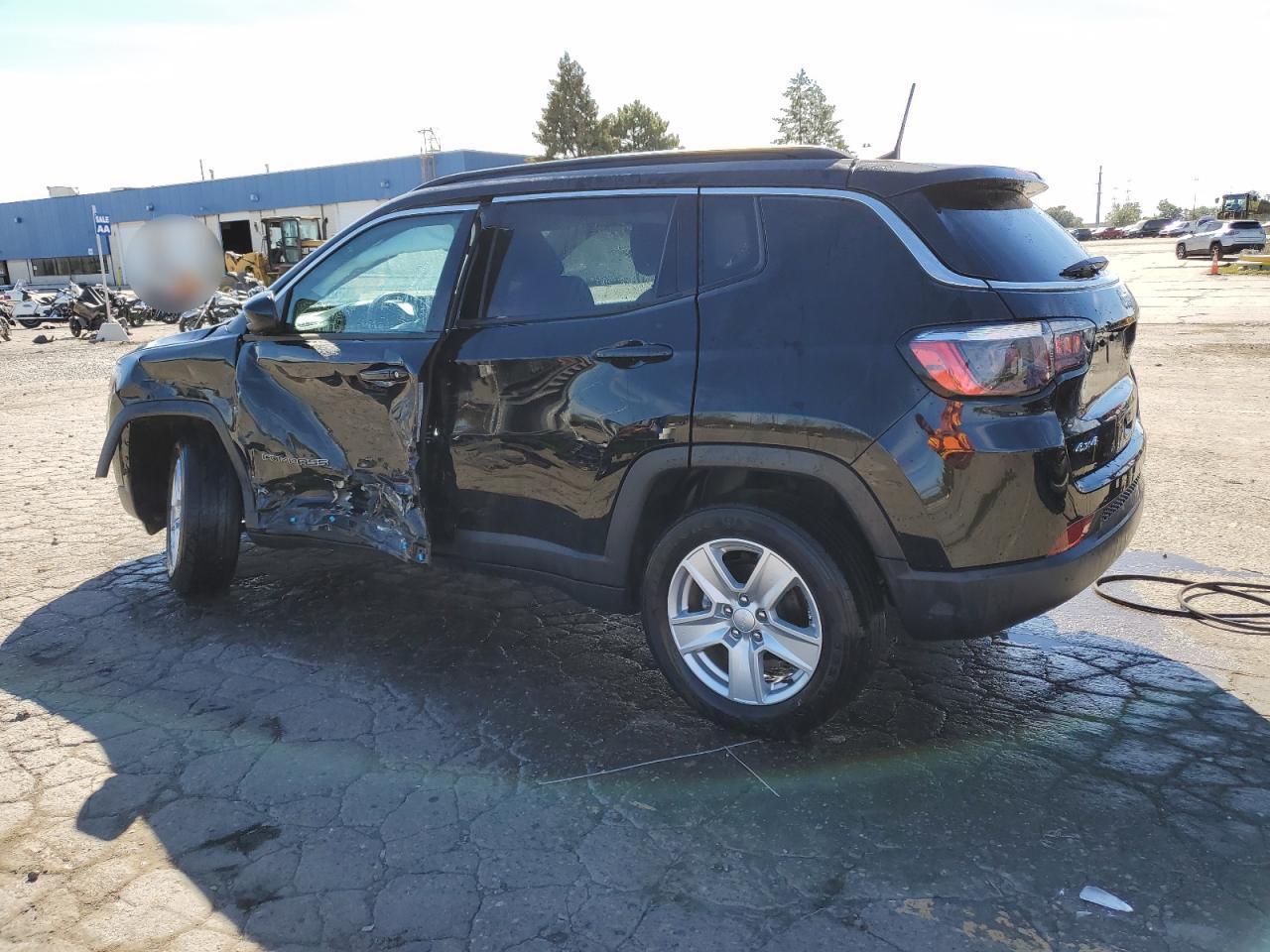 2022 Jeep Compass Latitude - Фото 2