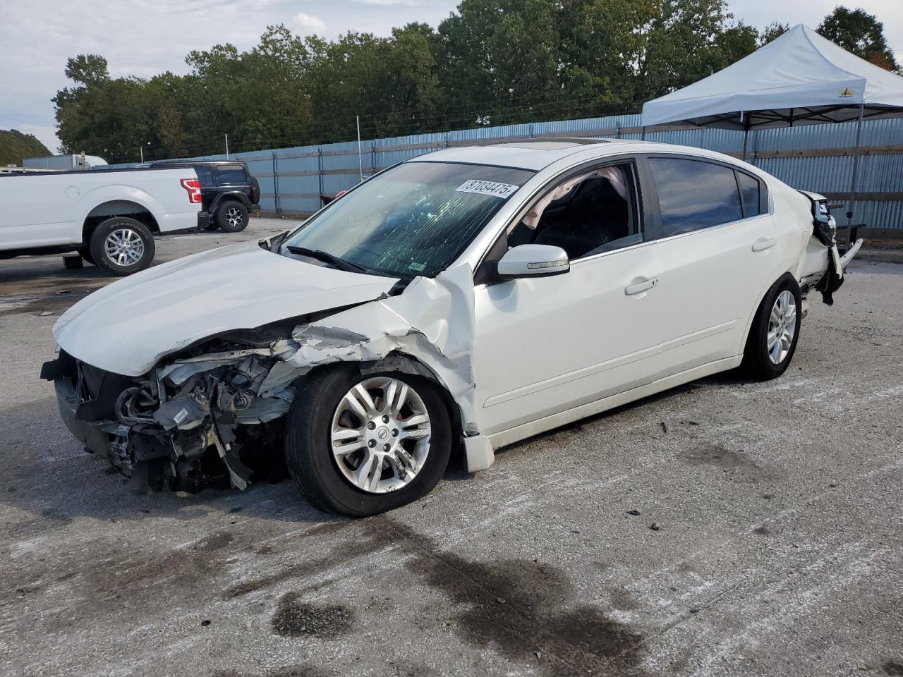 2012 Niss Altima Base