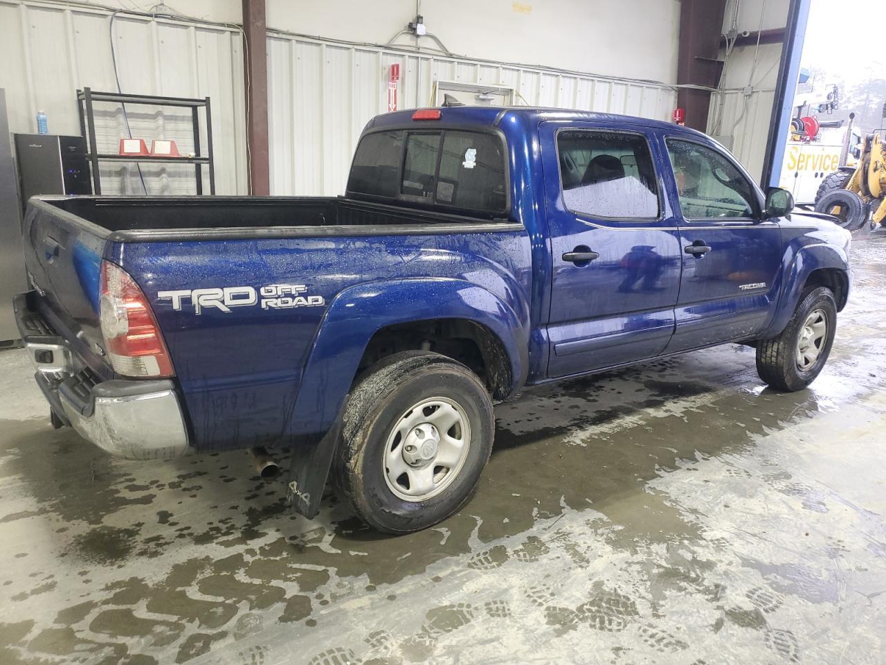 2015 Toyota Tacoma Double Cab - Image 3