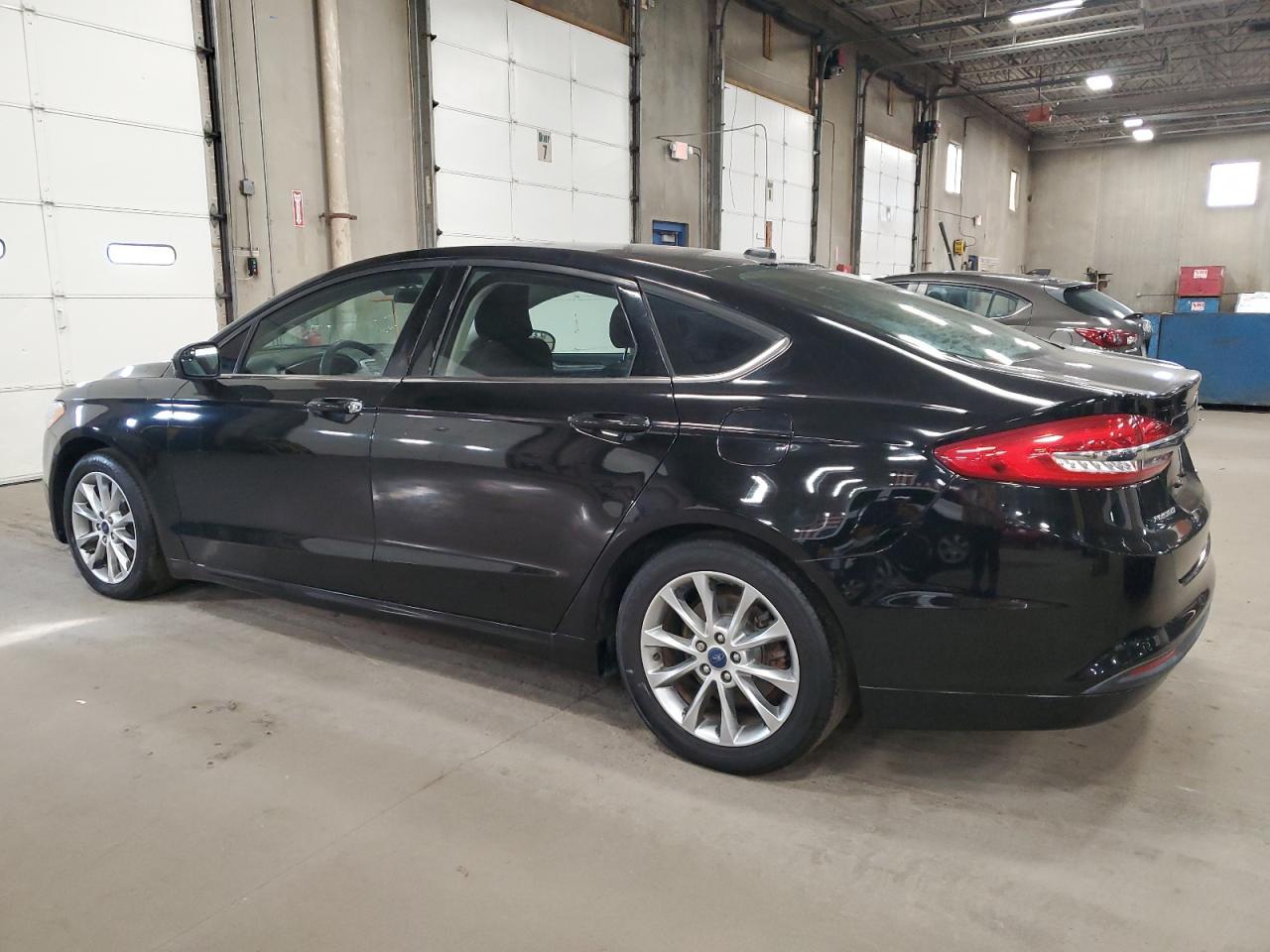2017 Ford Fusion Se - Фото 2
