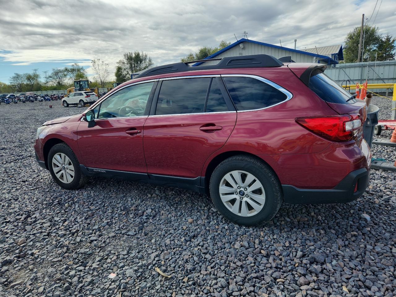 2019 Subaru Outback 2.5I Premium - Фото 2