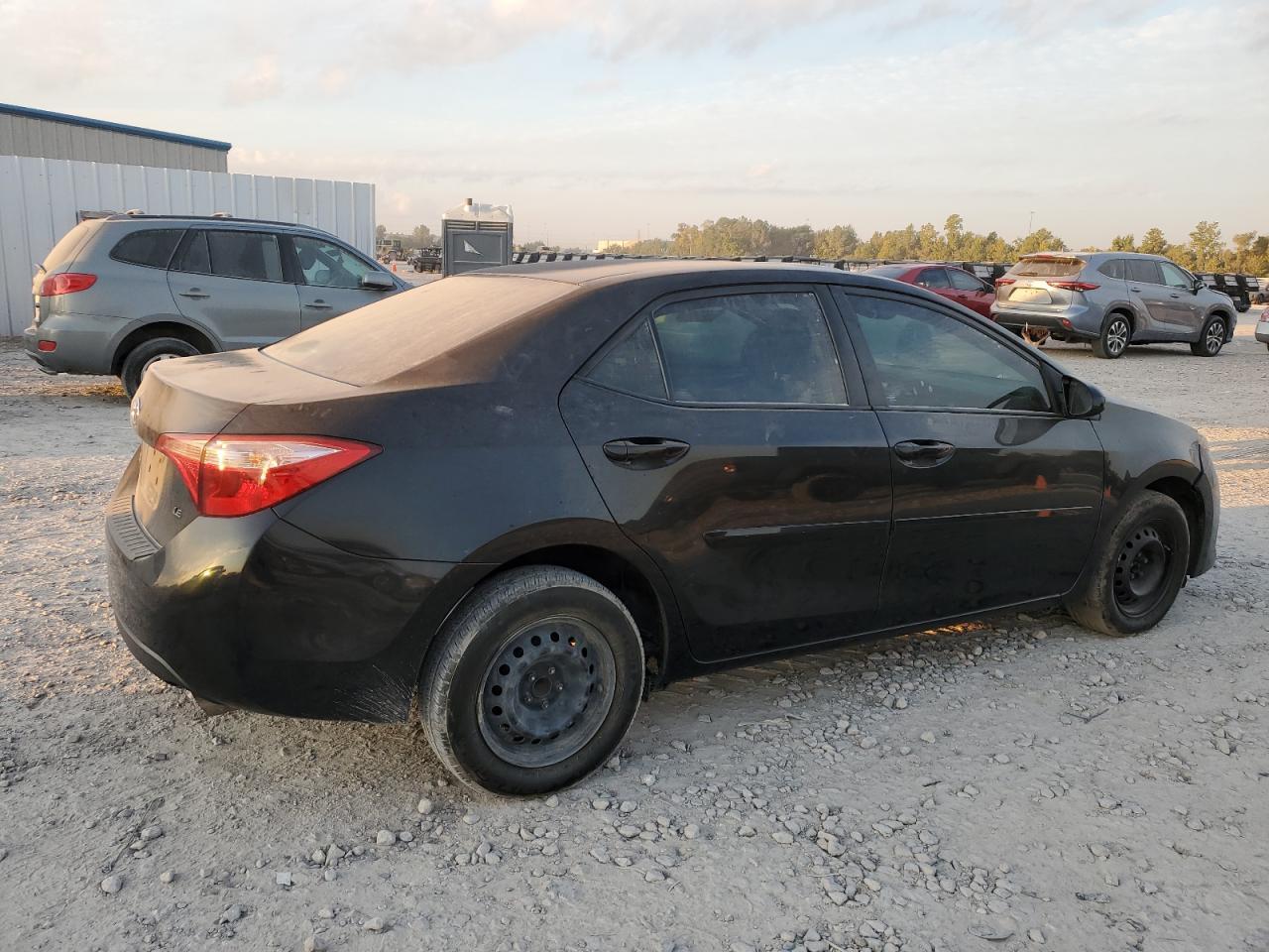 2017 Toyota Corolla L - Фото 3