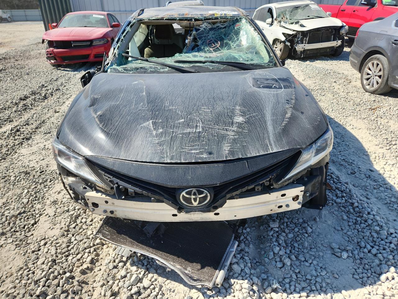 2022 Toyota Camry Le - Фото 5