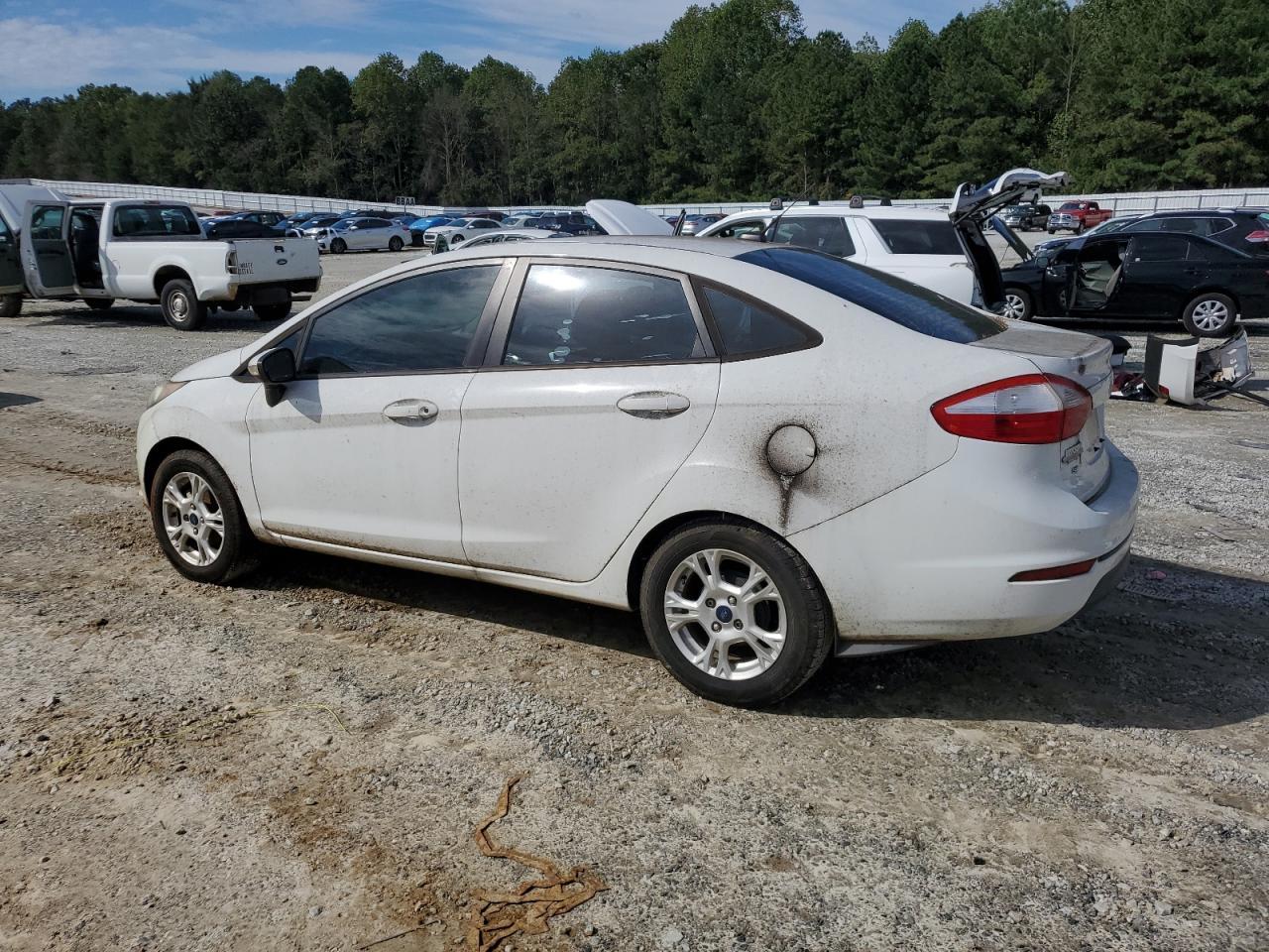 2014 Ford Fiesta Se - Image 2