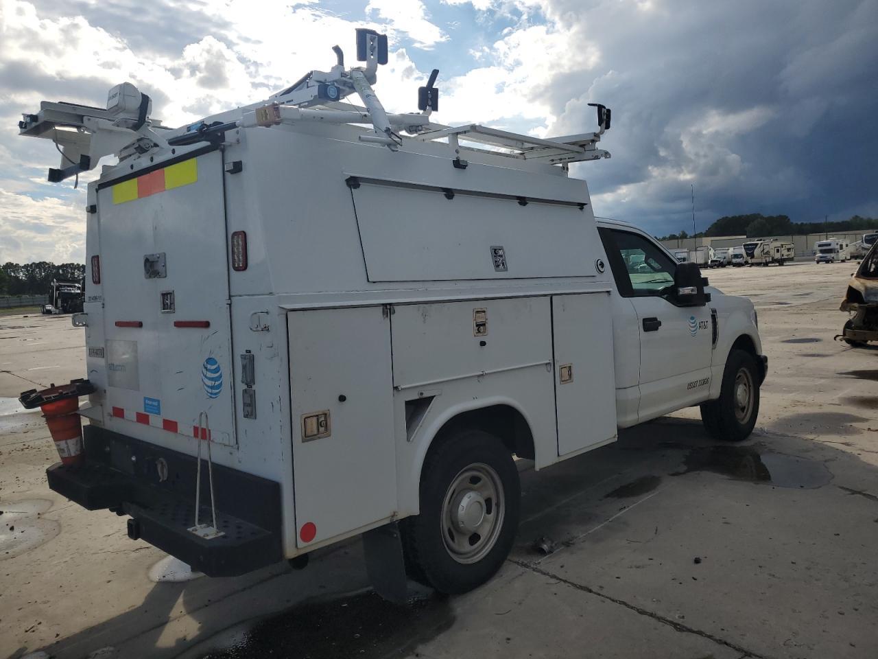2019 Ford F350 Super Duty - Image 3