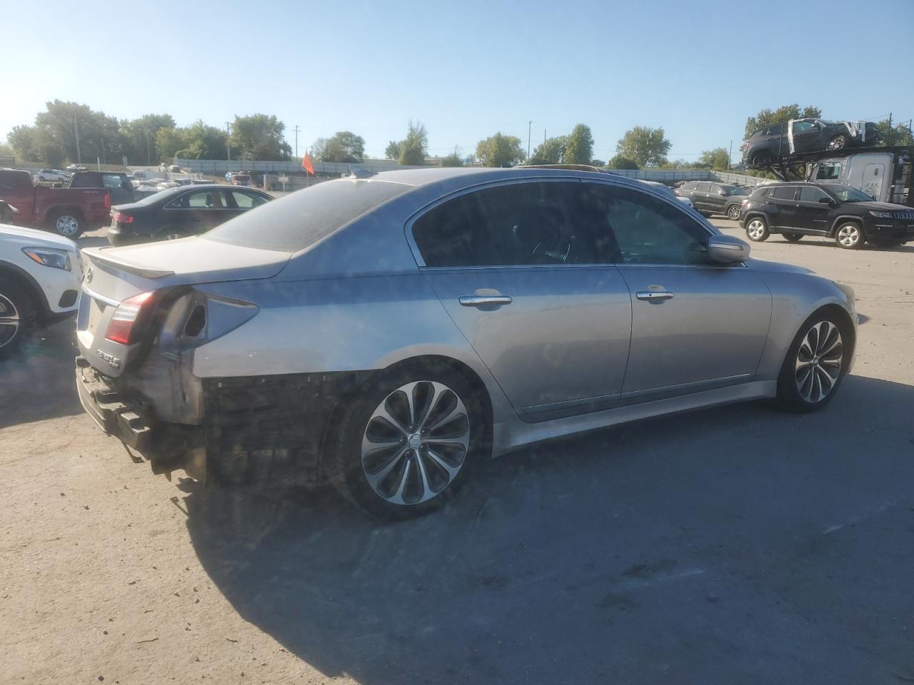 2013 Hyundai Genesis 5.0L - Фото 3