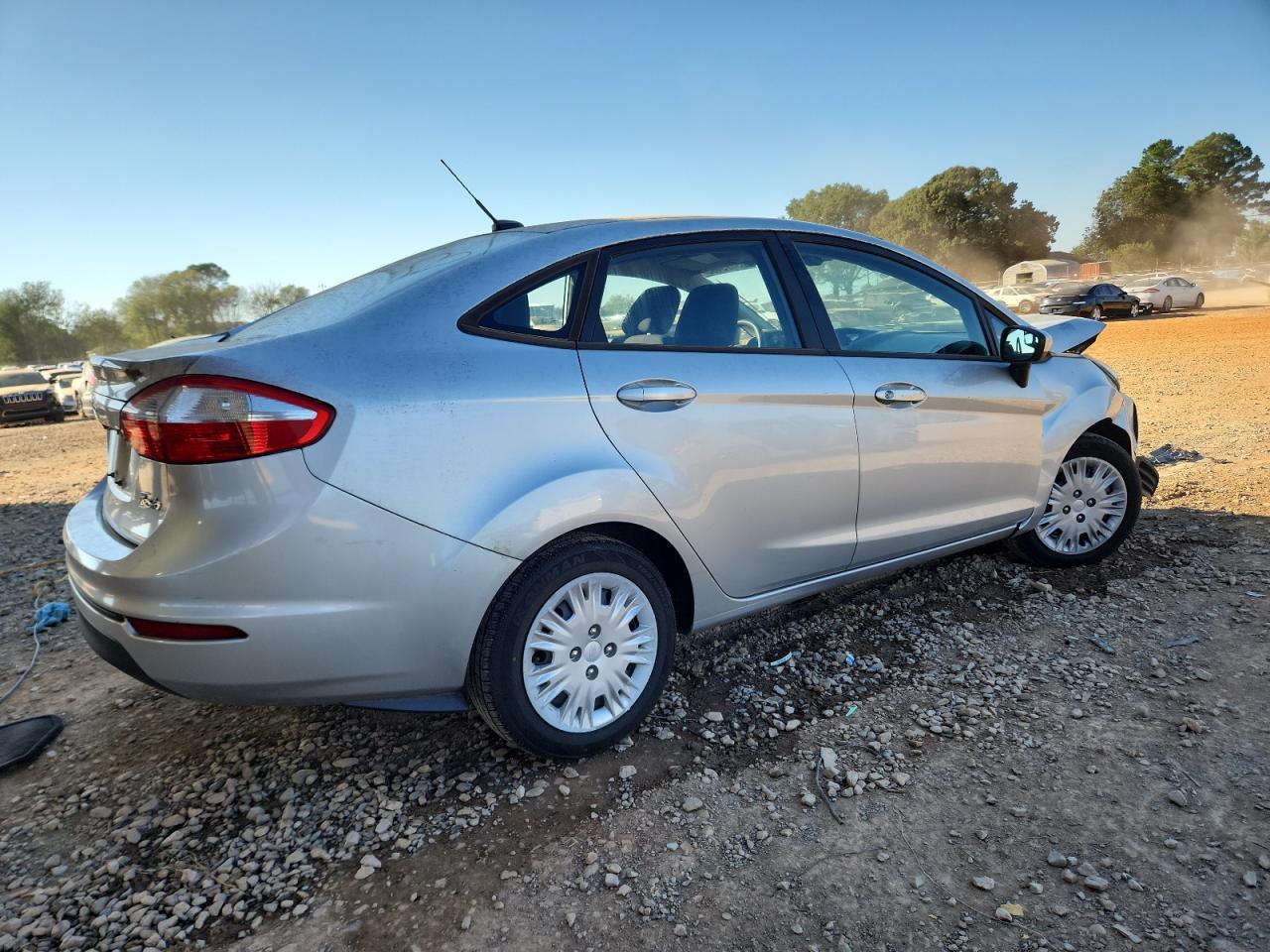 2014 Ford Fiesta S - Фото 3