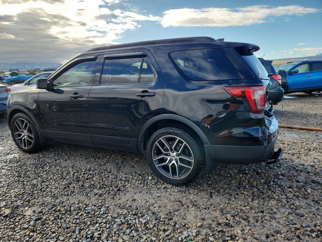 2017 Ford Explorer Sport - Фото 2