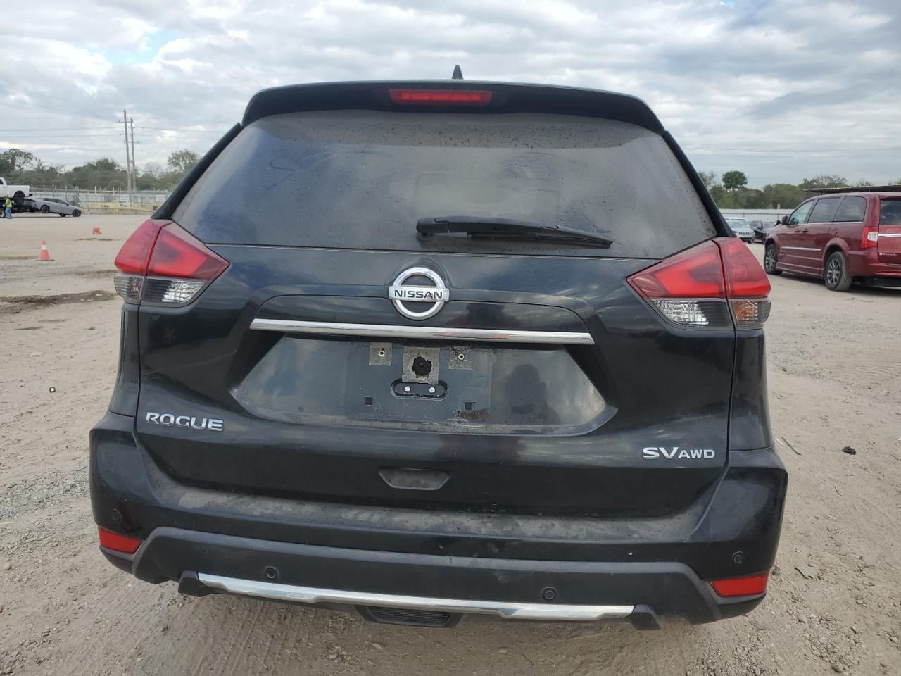 2020 Nissan Rogue S - Фото 6