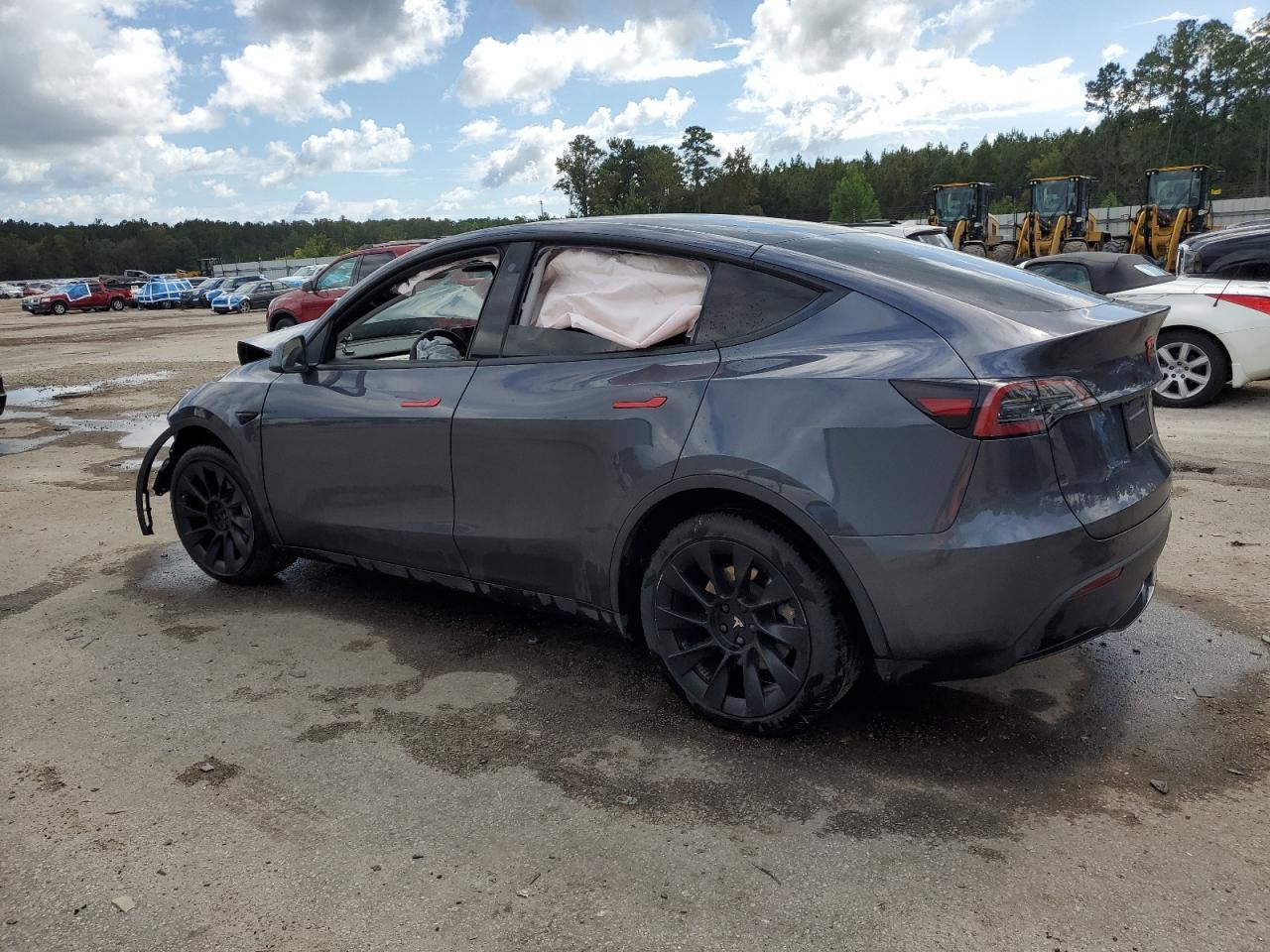 2023 Tesla Model Y - Фото 2