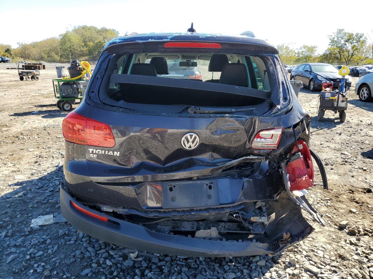 2016 Volkswagen Tiguan S - Фото 6