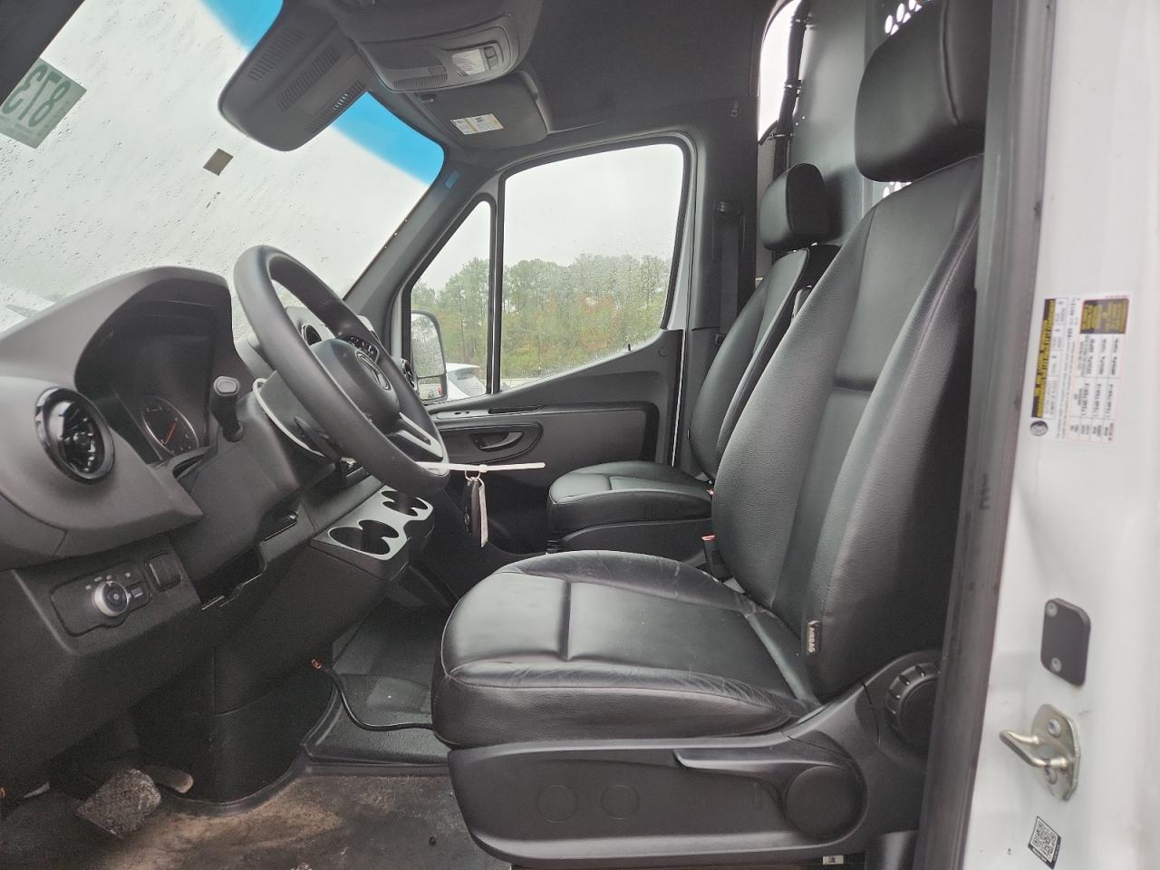 2023 Mercedes Benz Sprinter Delivery Van - Фото 7