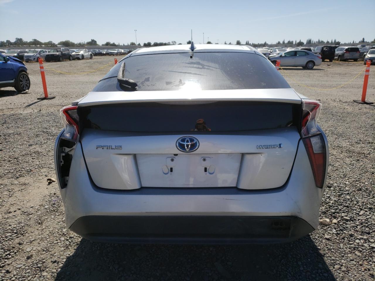 2017 Toyota Prius - Image 6