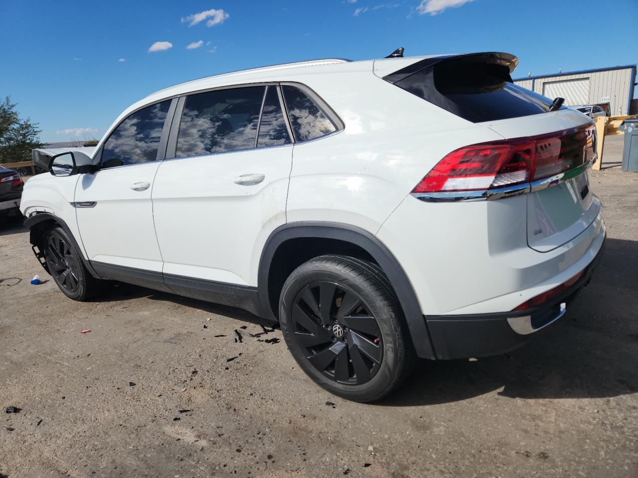 2024 Volkswagen Atlas Cross Sport Se - Image 2