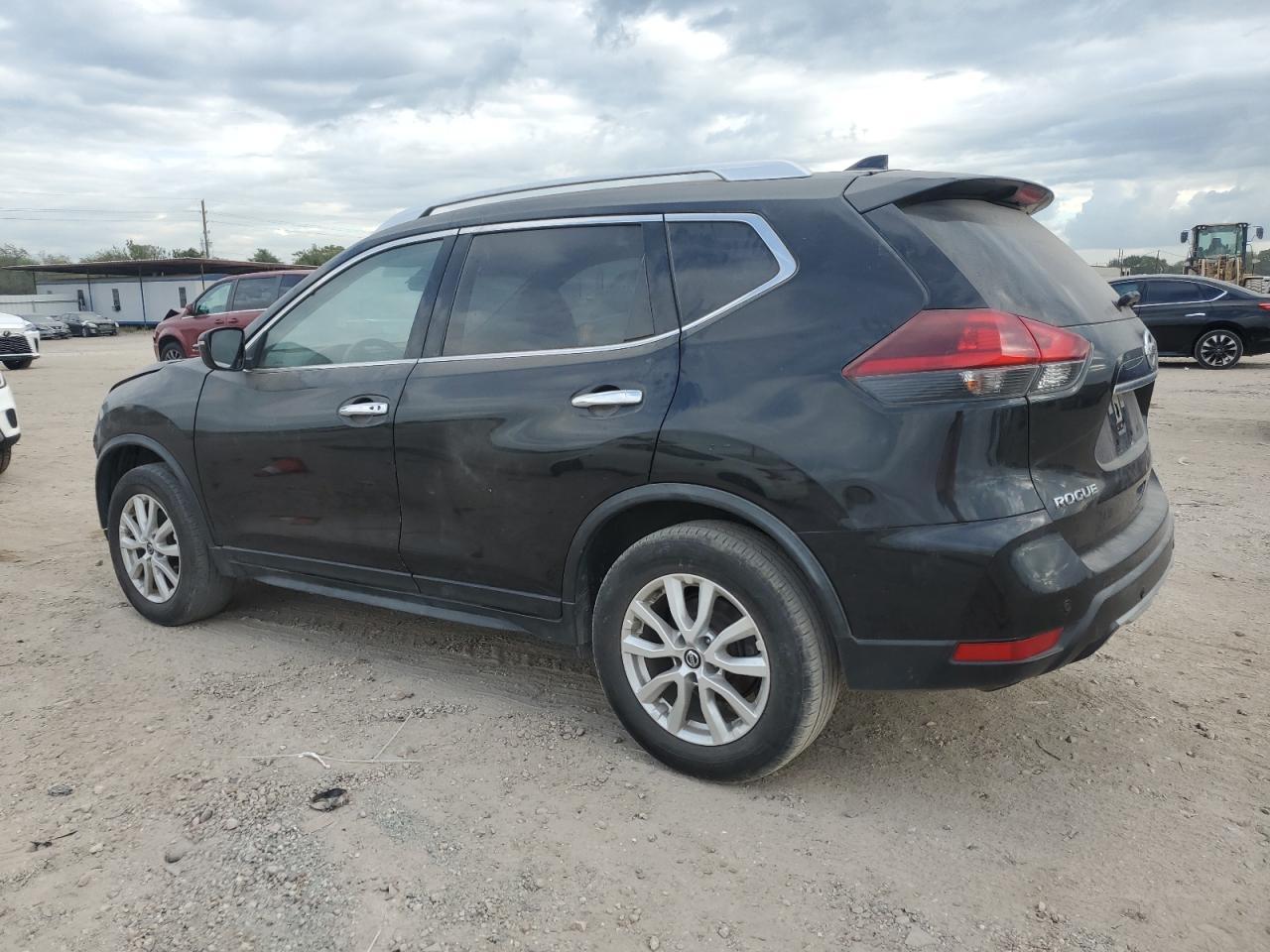 2020 Nissan Rogue S - Фото 2