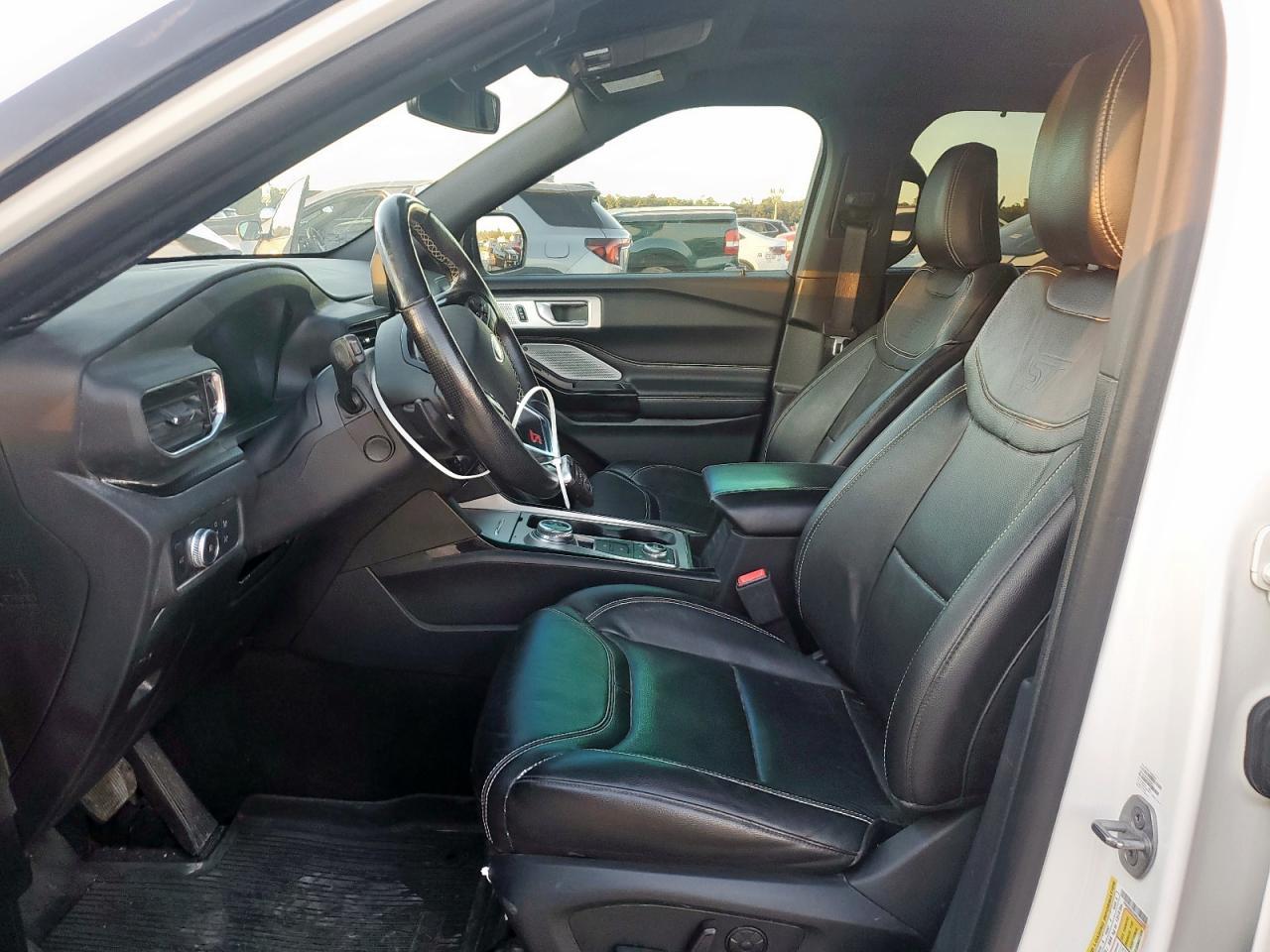 2021 Ford Explorer St - Image 7