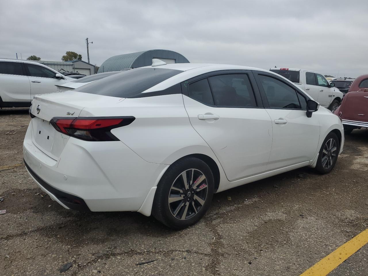 2021 Nissan Versa Sv - Image 3
