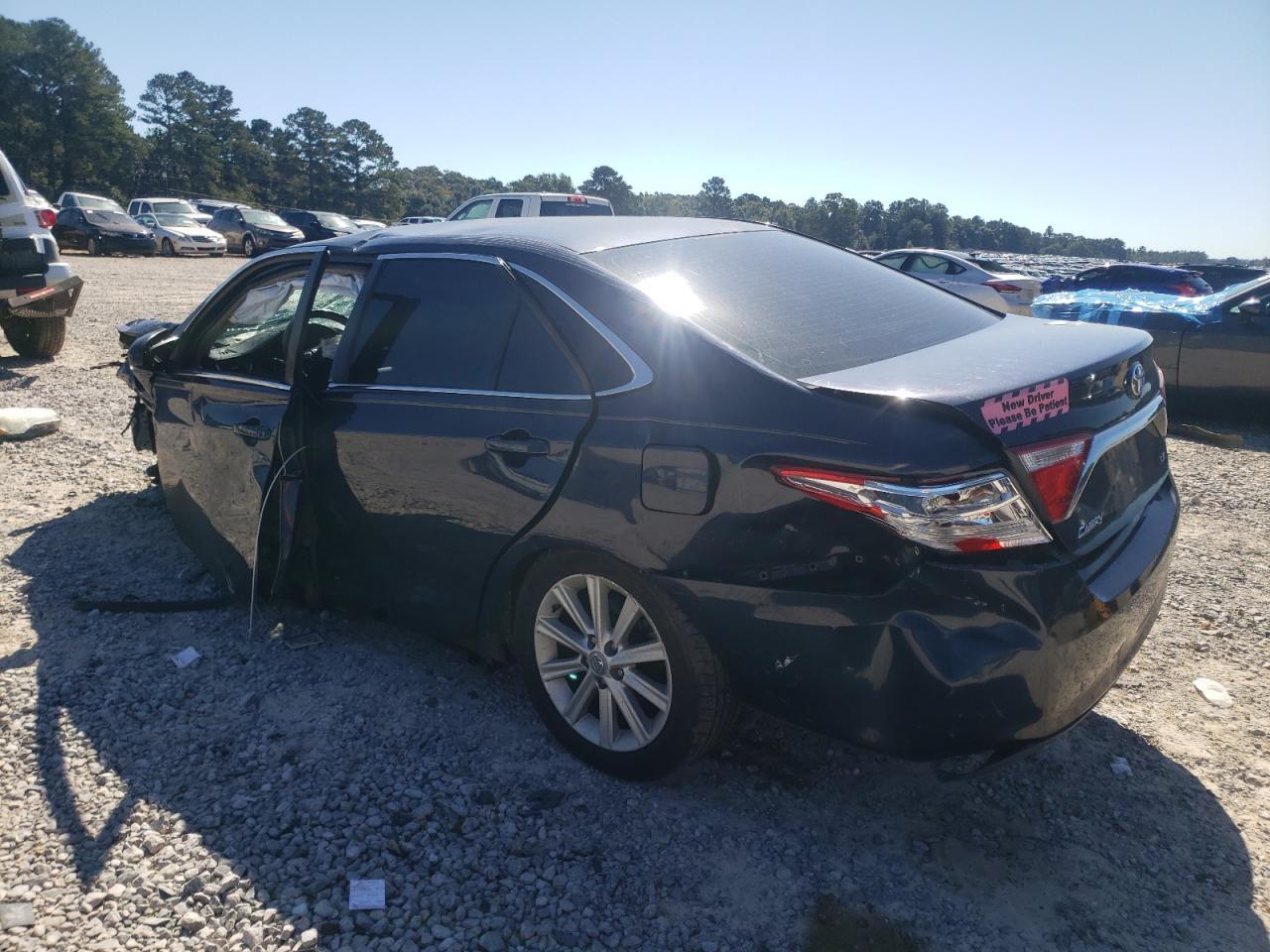 2015 Toyota Camry Le - Фото 2