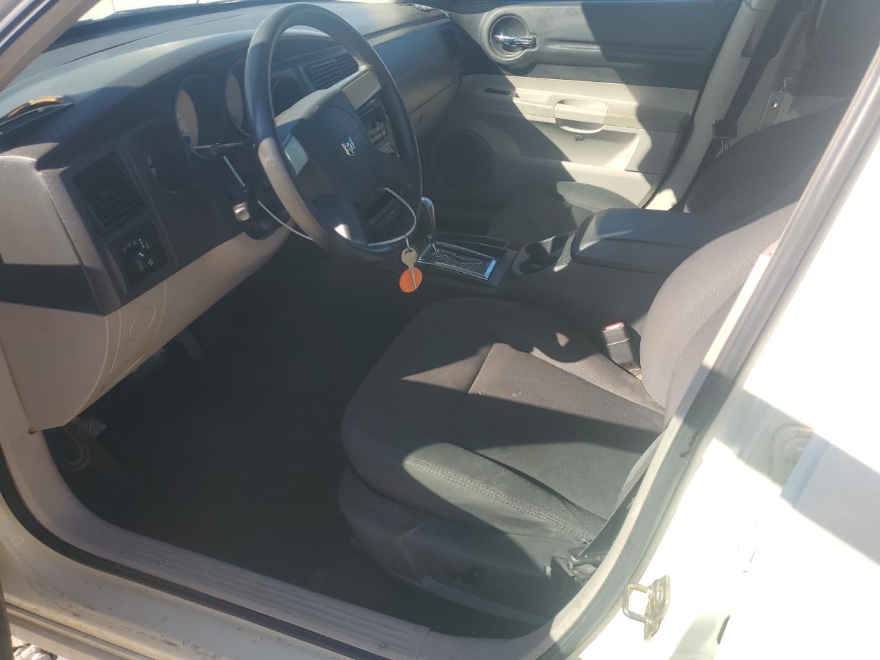 2005 Dodge Magnum Se - Image 7