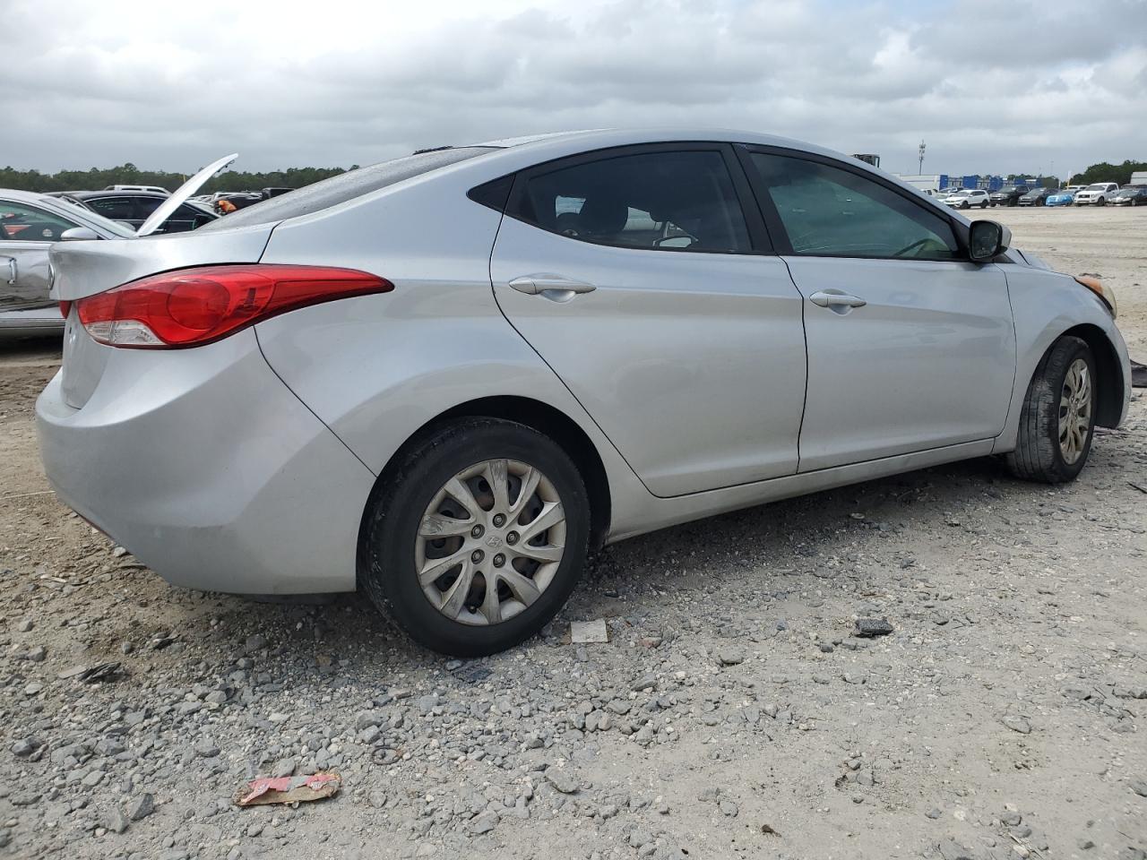 2011 Hyundai Elantra Gls - Image 3