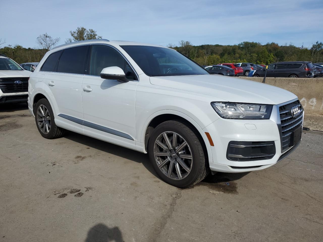 2019 Audi Q7 Premium Plus - Image 4
