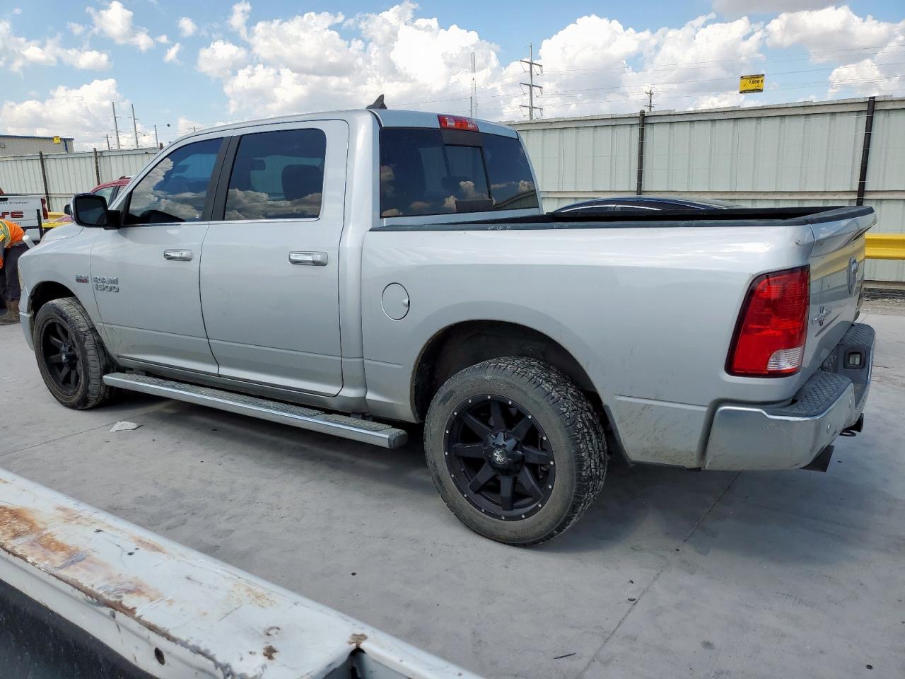 2017 Ram 1500 Slt - Image 2