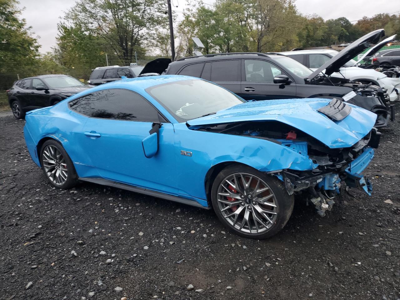 2025 Ford Mustang Gt - Фото 4