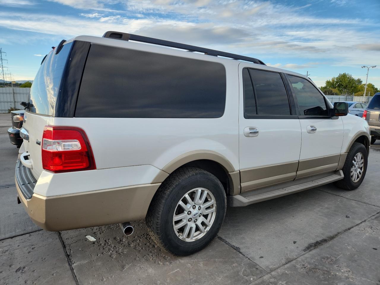 2011 Ford Expedition El Xlt - Фото 3